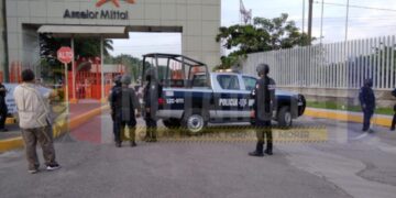 Ayuntamiento de Lázaro Cárdenas clausura Arcelor Mittal