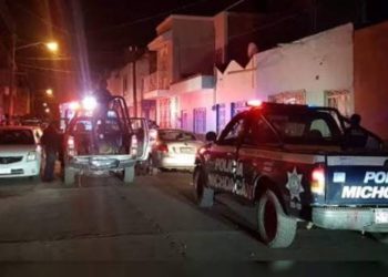 Ejecutan a hombre y le clavan cuchillo en Zamora