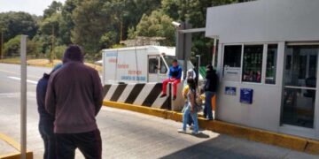 Alista CNTE toma de casetas de peaje en Michoacán