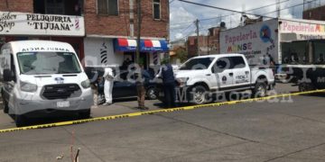 Sicarios asesinan a hombre en Barbería de Morelia