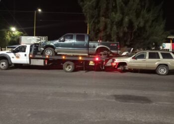 Aseguran 14 vehículos y capturan a tres hombres en Cuitzeo