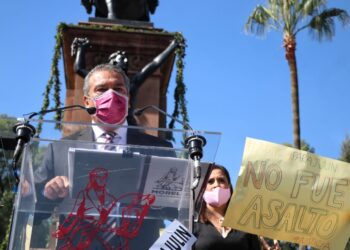 IEM ordena a Morón retirar 10 espectaculares con su imagen