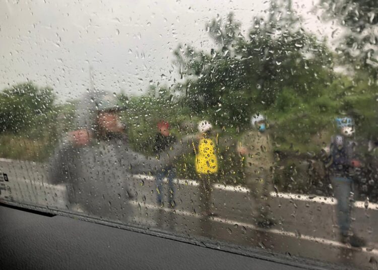 Normalistas de Tiripetío exigen dinero en la Morelia-Pátzcuaro