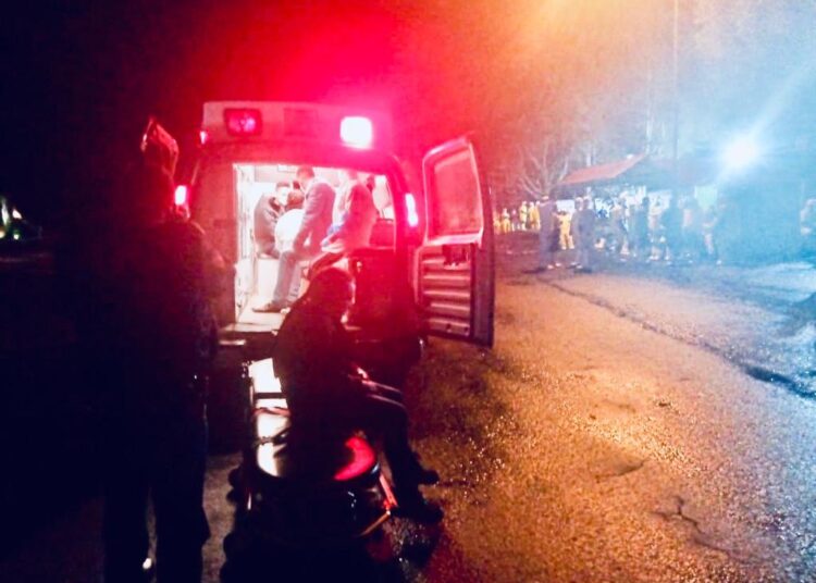 Intoxicados, 49 obreros por fuga de amoniaco en Uruapan