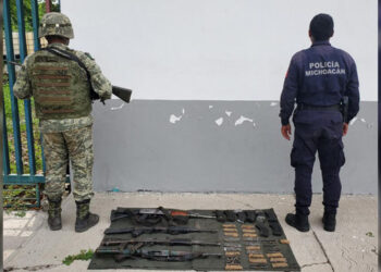 Aseguran arsenal en El Aguaje, en Aguililla