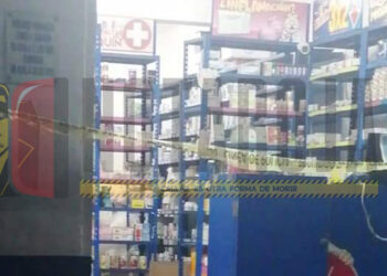 Muere empleada en asalto a farmacia en Lázaro Cárdenas