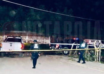 Abaten a presunta sicaria y detienen a dos hombres en Uruapan