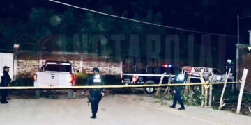 Abaten a presunta sicaria y detienen a dos hombres en Uruapan