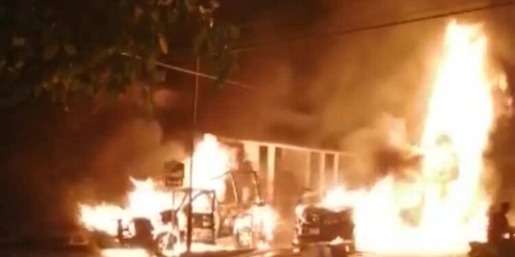 Cae sicario por incendiar patrullas en Buenavista
