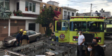 Arde vivienda en Lomas de Guayangareo, en Morelia