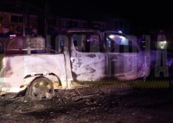 Sicarios atacan a policías de Ciudad Hidalgo e incendian patrullas