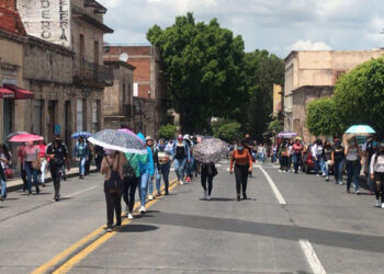 Normalistas protestan en Morelia