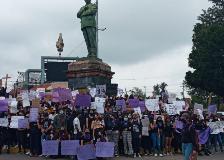 Protestan en Uruapan por muerte de Jessica