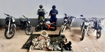 Aseguran droga, equipo táctico y motocicletas a sicarios de Tiquicheo