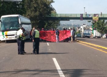 Otra vez marchan normalistas en Morelia