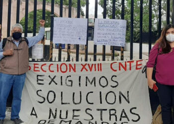 Grupo disidente de la CNTE inicia bloqueos carreteros en Michoacán