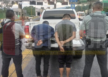 Capturan a dos sicarios en la autopista Siglo XXI