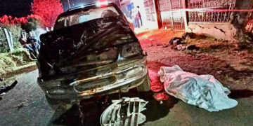 Mueren 5 por atropellamiento y choque de camioneta en Salvador Escalante