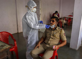 Sicarios balean a jóvenes en Jardines de Guadalupe; un muerto y un herido
