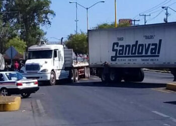 Se registra bloqueo en Uruapan