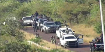 Sicarios balean a tres altos funcionarios de la FGE en Tepalcatepec
