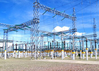 Afecta apagón a varias zonas del país