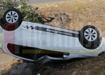 Volcadura deja dos heridos en la Morelia-Pátzcuaro