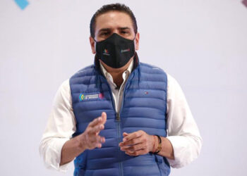 Advierte Gobernador riesgo alto de contagio de COVID-19 en diciembre y enero