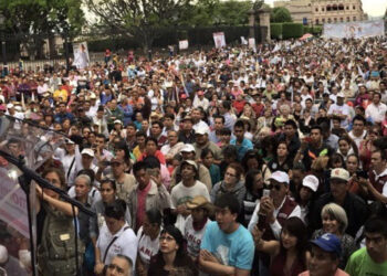 México recibe primer embarque de vacunas contra COVID-19