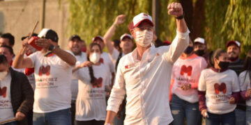 Recorro las calles con la frente en alto, porque tengo las manos limpias: Iván Pérez Negrón