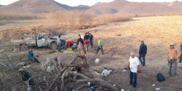 Volcadura deja tres jornaleros muertos y siete heridos en Apatzingán