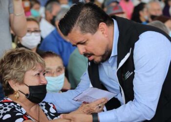 Entregan nuevas tarjetas Bienestar a adultos mayores de Morelia