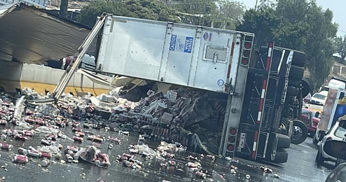 Vuelca Tráiler Cargado Con Cerveza En La Morelia Salamanca La Nota Roja 4580