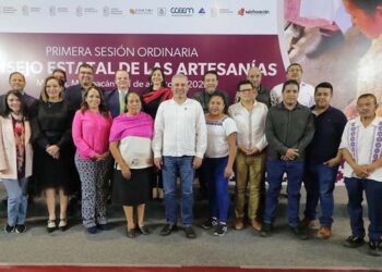 Instala Bedolla Consejo Estatal de las Artesanías