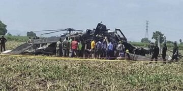 Helicóptero de la Marina transporta a “Pochi”, mascota de beisbol en Tabasco