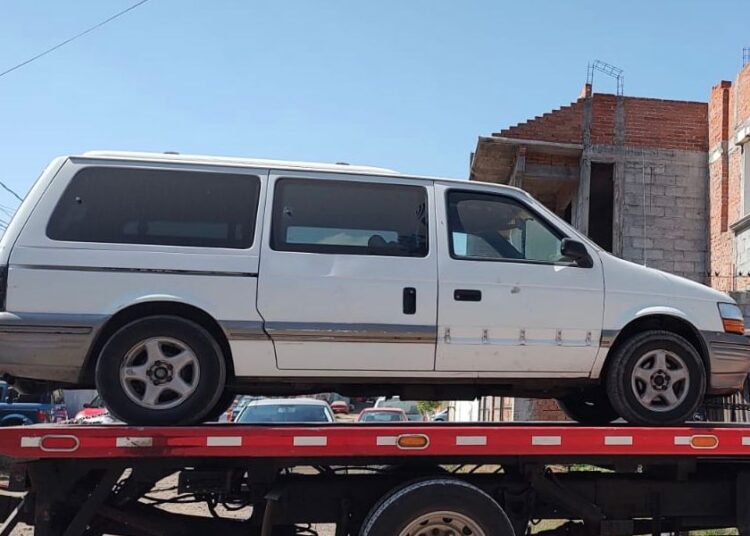 El operativo fue simultáneo en Morelia, Uruapan, Zamora y Maravatío; se aseguraron autos y droga