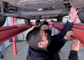 Abre Conalep Michoacán carrera en Autotrónica