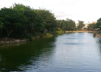 Roban agua de lago de Altozano en Morelia