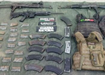 Enfrentamiento deja sicario abatido y dos más detenidos en Apatzingán