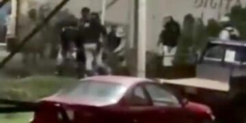 Graban a GN golpeando a hombre en Los Reyes