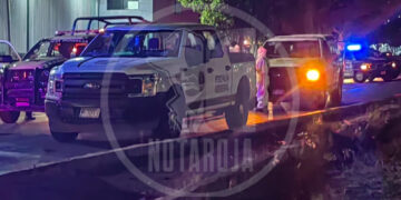 Menor de edad derrapa su motocicleta, se impacta contra un árbol y muere en Morelia