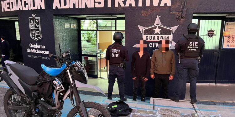 SIE detiene a 2 presuntos distribuidores de droga, en Morelia