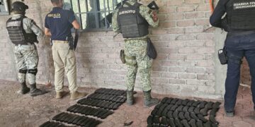 FGE asegura otro domicilio relacionado en conductas ilícitas y más de 300 kilos de droga en Zicuirán.
