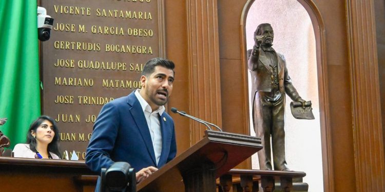 Hechos violentos de Zitácuaro confirman inoperancia de Gobierno de Bedolla: Poncho Chávez
