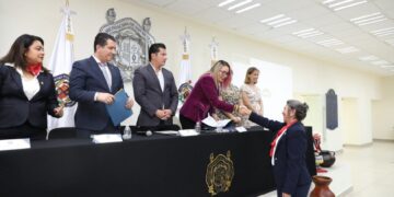 UMSNH cumple en transparencia; Yarabí Ávila entrega reconocimientos a Enlaces de Transparencia nicolaitas