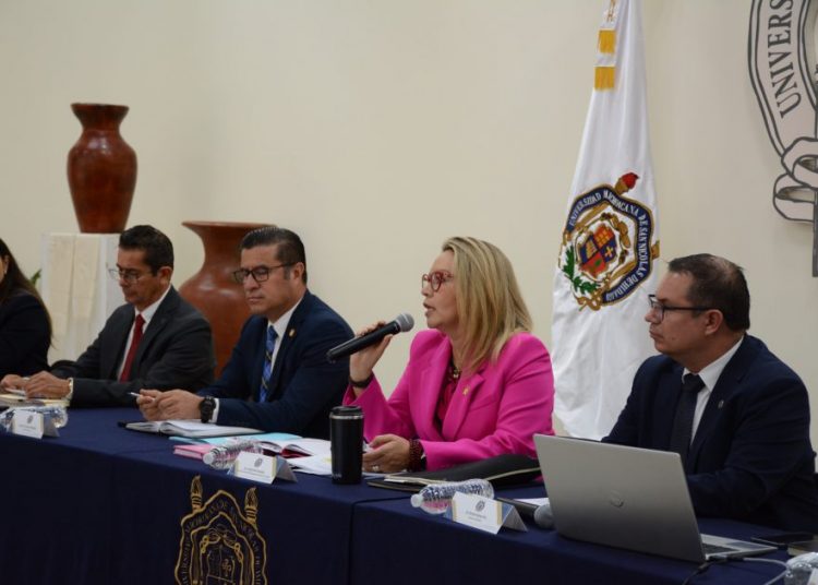 Administración de Yarabí Ávila hace justicia a docentes, iniciará proceso para que plazas interinas transiten a definitivas