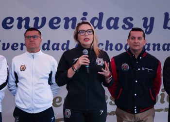 Seamos una familia nicolaita, invita Yarabí Ávila a padres y madres de aspirantes a ingresar a la UMSNH