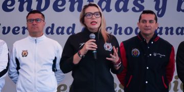 Seamos una familia nicolaita, invita Yarabí Ávila a padres y madres de aspirantes a ingresar a la UMSNH