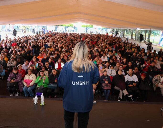 Siéntase parte de la UMSNH, convoca Yarabí Ávila a padres y madres de familia