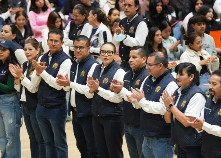 A poner todo su empeño desde el primer día de clase, convoca Yarabí Ávila a aspirantes a estudiar en la UMSNH